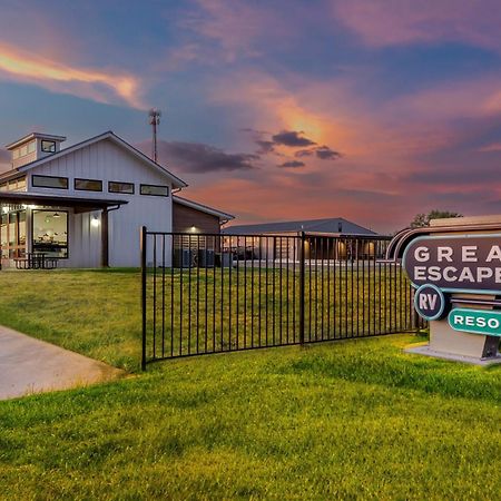 Great Escapes Rv Resort Bryan College Station Esterno foto