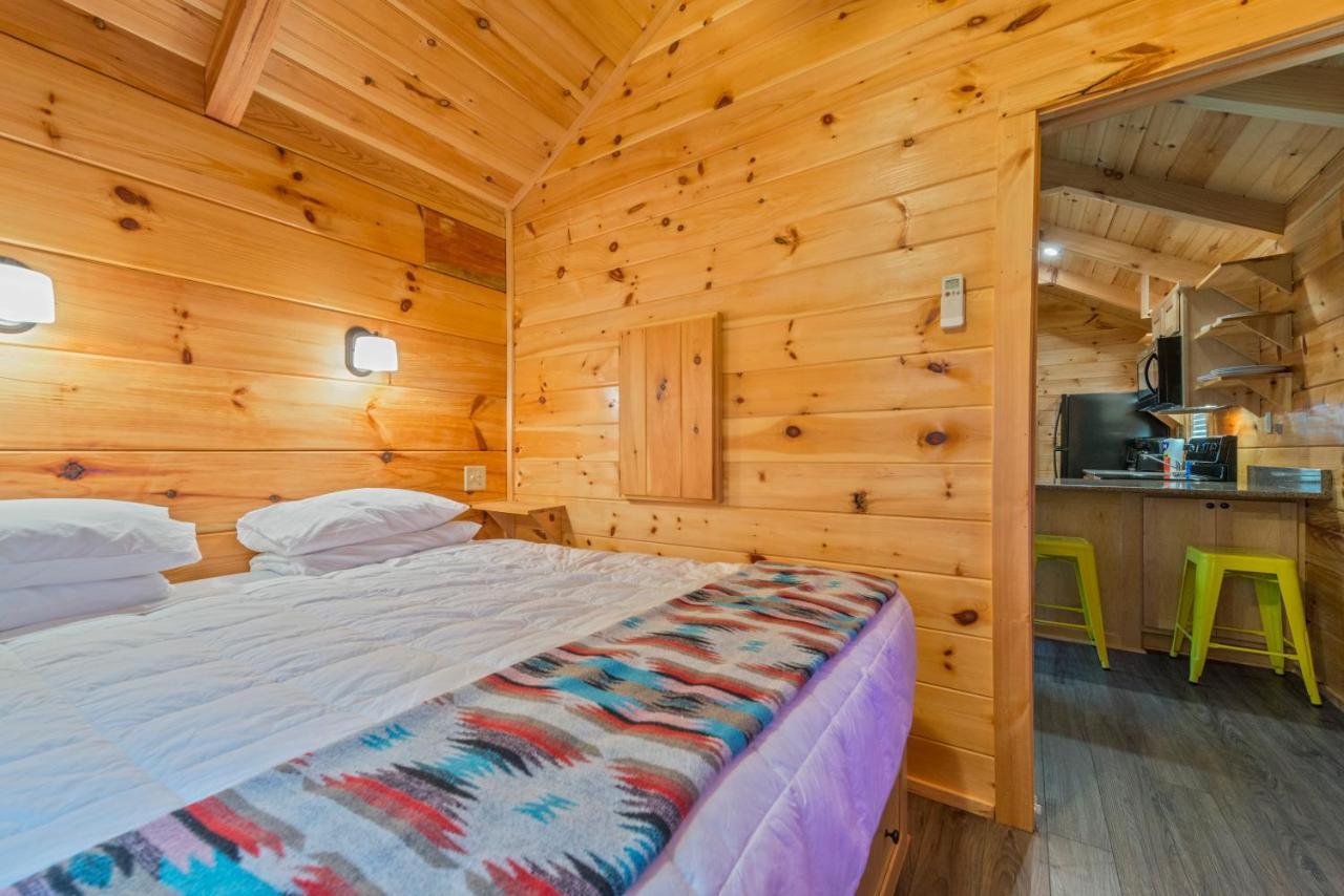 Great Escapes Rv Resort Bryan College Station Esterno foto
