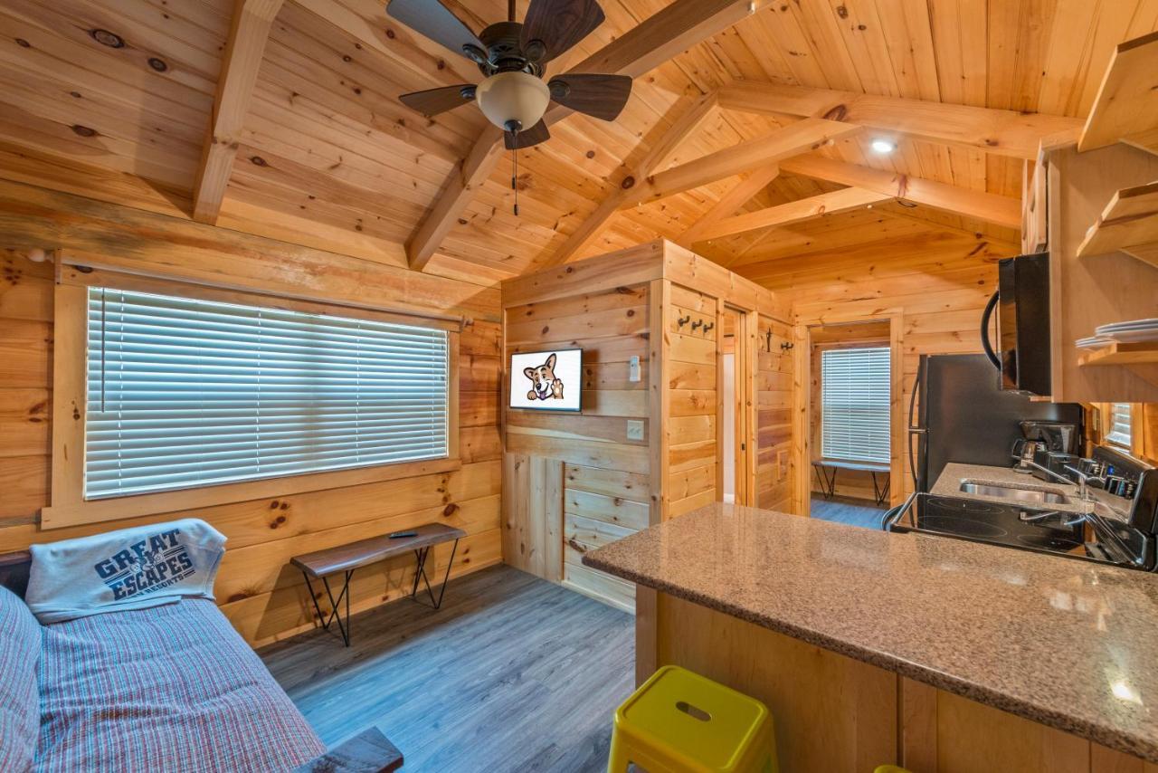 Great Escapes Rv Resort Bryan College Station Esterno foto