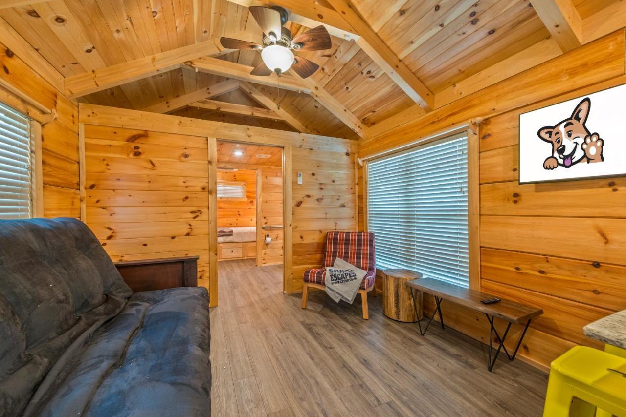 Great Escapes Rv Resort Bryan College Station Esterno foto