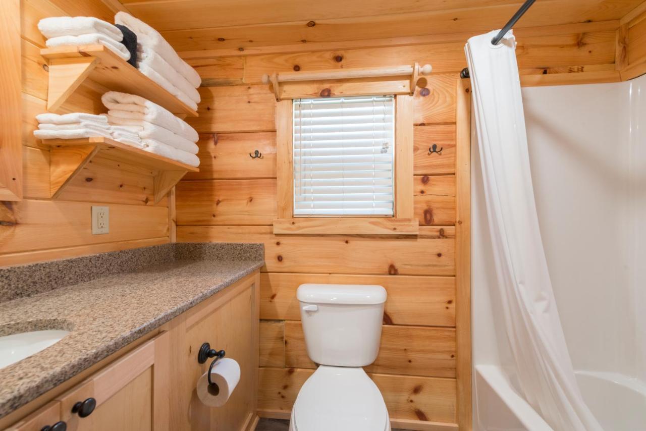 Great Escapes Rv Resort Bryan College Station Esterno foto
