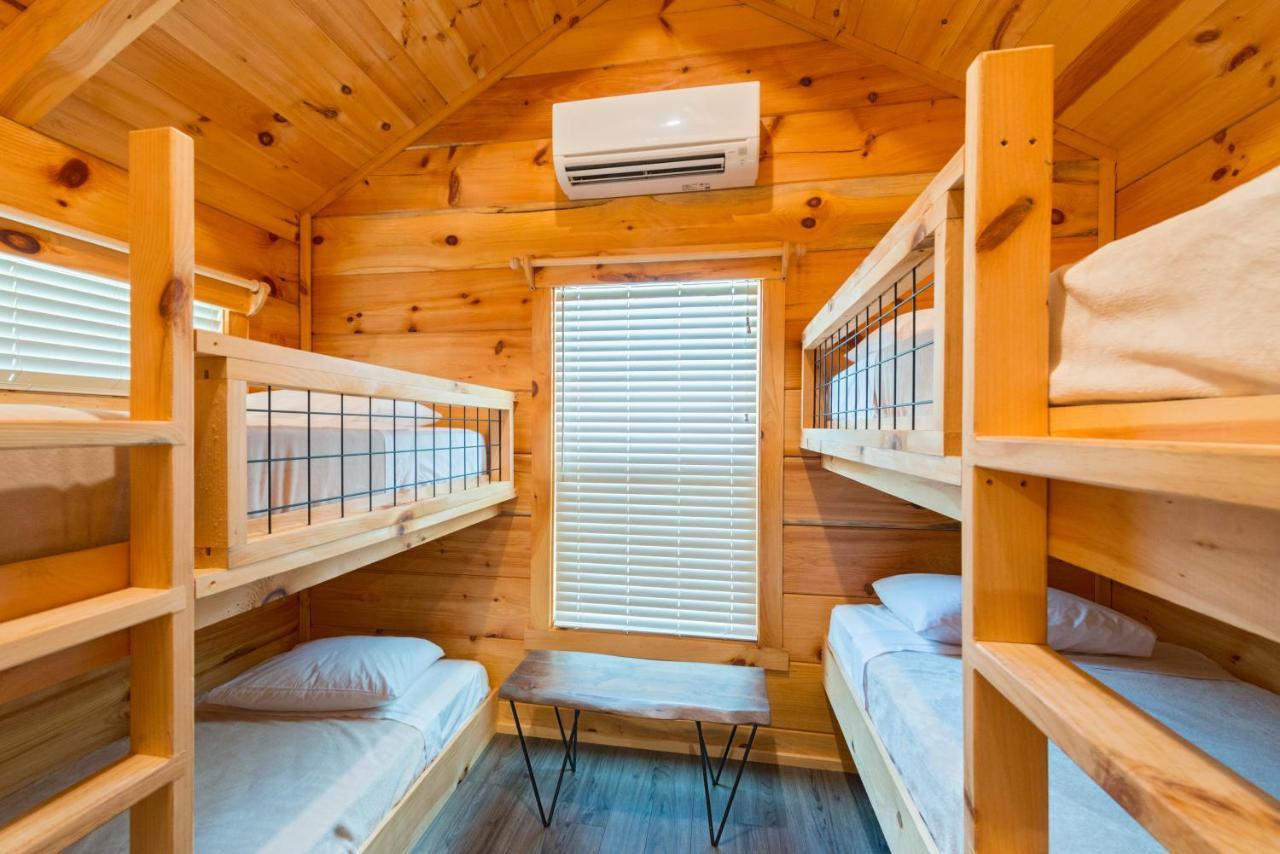Great Escapes Rv Resort Bryan College Station Esterno foto